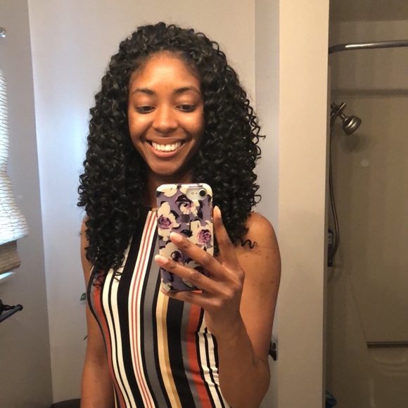 Meet your Posher, Tiya - Picture 3 of 5